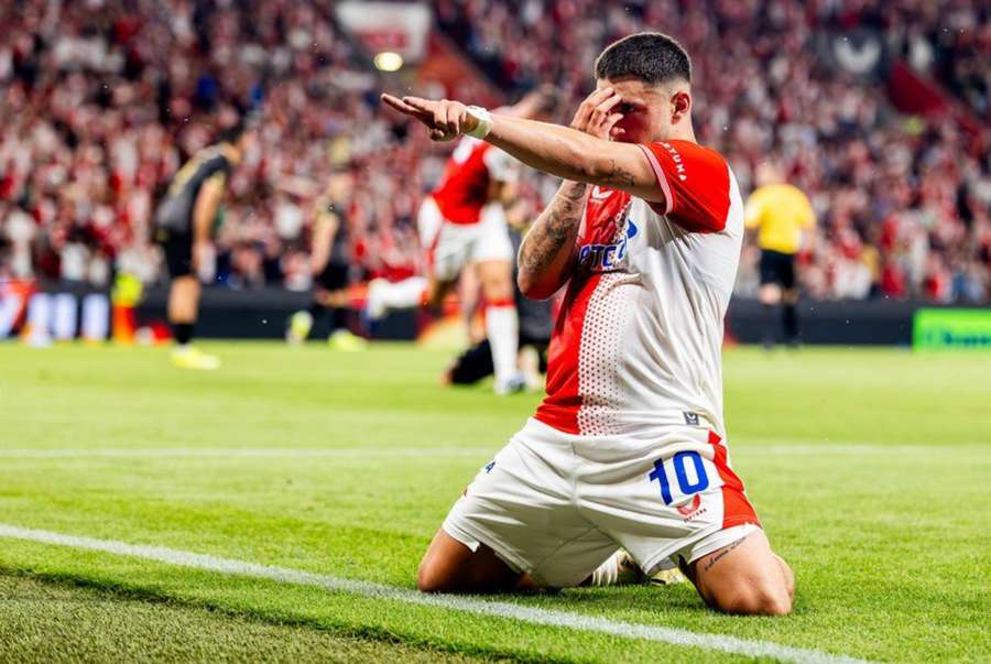 Zafeiris opustil Slavii. Zafeiris opustil Slavii.