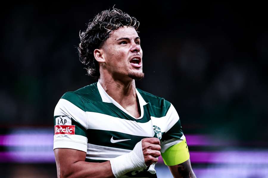 Maxi Araújo capitaneou os "leões" e assinou o tento inaugural da vitória sobre o Alverca (3-1)