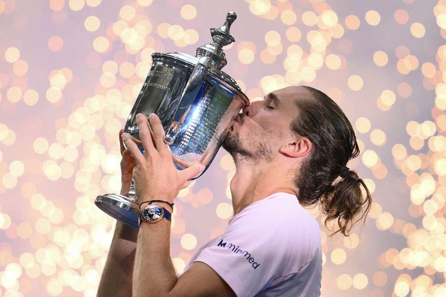 Alexander Zverev a încasat 5,5 milioane de dolari după câștigarea US Open Alexander Zverev a încasat 5,5 milioane de dolari după câștigarea US Open