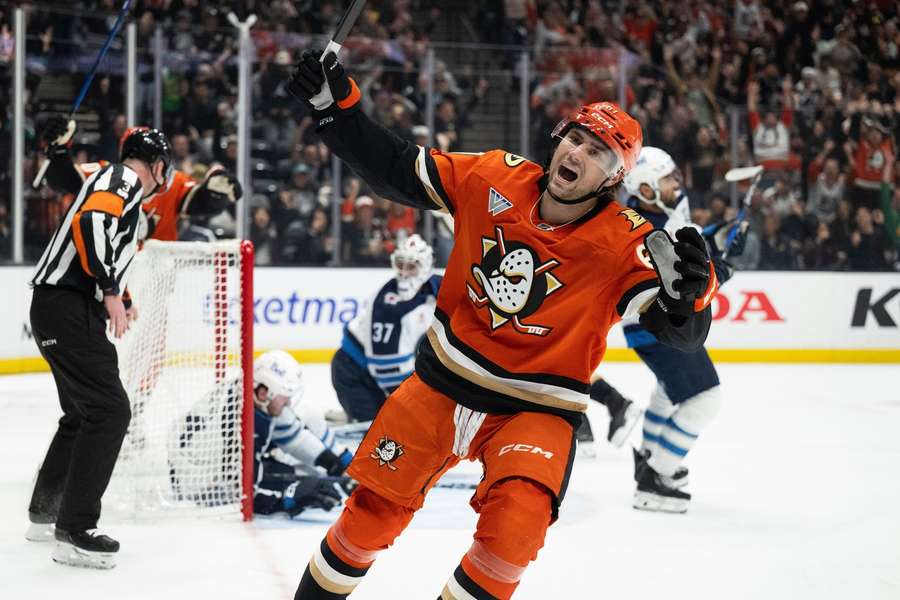 Kolejne zwycięstwo Anaheim Ducks. Pokonali po dogrywce Winnipeg Jets