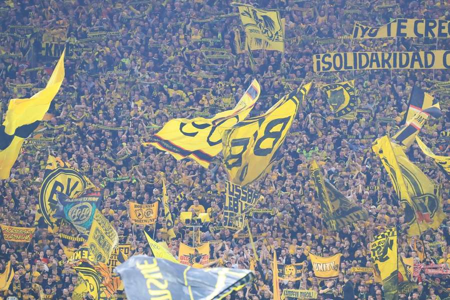 Fans fra Dortmund og Hamburg i større slagsmål på banegård