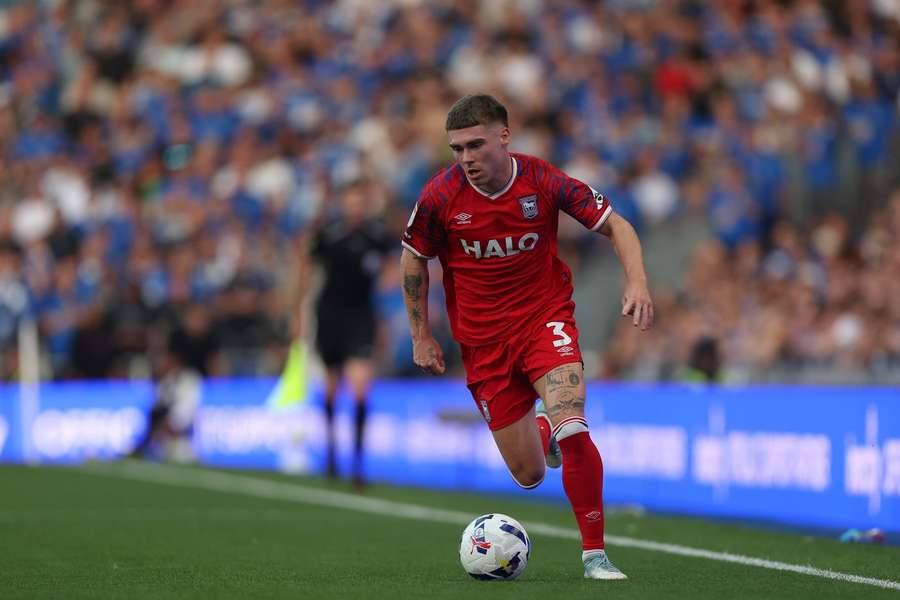 Forest to table offer for Ipswich fullback Davis