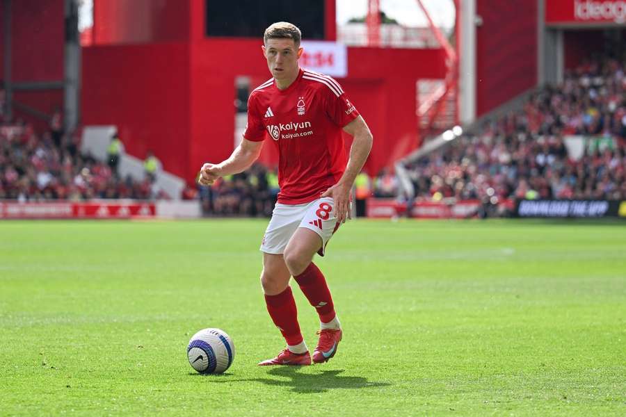 Nottingham Forest midfielder Elliot Anderson during the Premier League match against Chelsea at the City Ground, Nottingham Nottingham Forest midfielder Elliot Anderson during the Premier League match against Chelsea at the City Ground, Nottingham