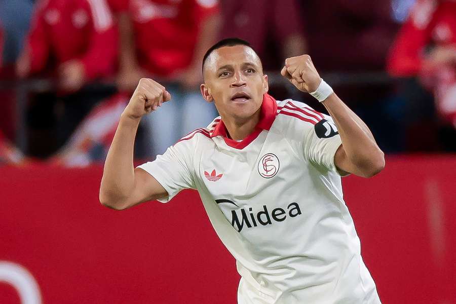 Alexis Sanchez in action for Sevilla last season Alexis Sanchez in action for Sevilla last season
