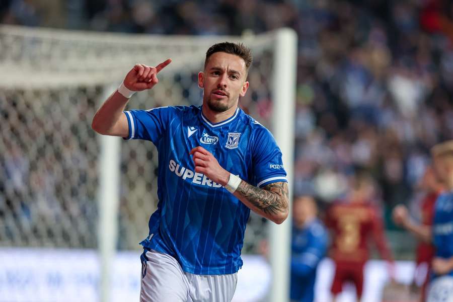 Lech Poznan venceu o Widzew Lodz por 4-1