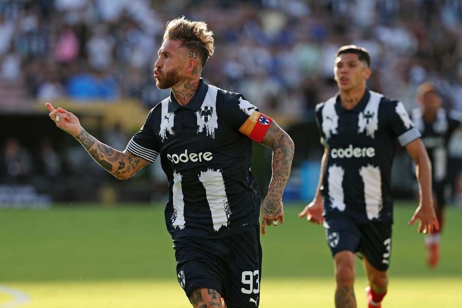 Ramos celebra su gol.