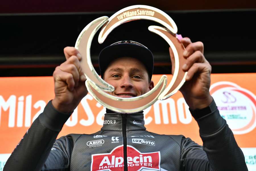 Olandezul Mathieu van der Poel (Alpecin-Deceuninck) a câştigat clasica Milano-Sanremo