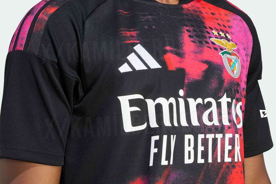 As imagens do terceiro equipamento do Benfica