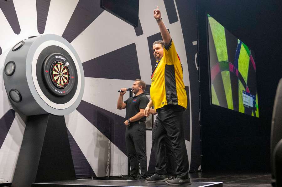 Gabriel Clemens bei der PDC Darts Open Halle.