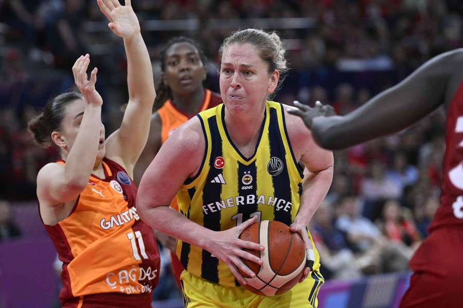 Fenerbahçe derrotou o Galatasaray em Saragoça