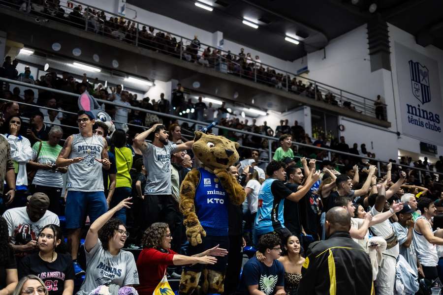 Mais de 3.500 torcedores compareceram à Arena UniBH nessa quarta-feira (28)