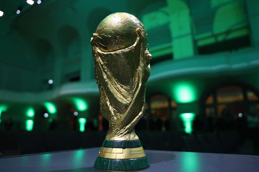 Le trophée de la Coupe du monde à Leipzig en janvier dernier.