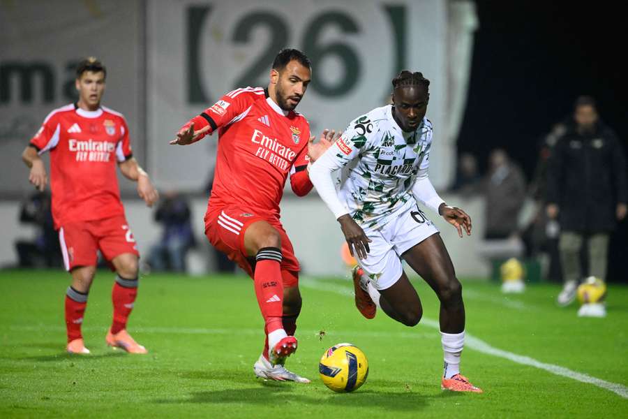 Pavlidis diante de Gilberto Pavlidis diante de Gilberto