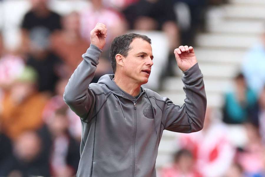Le Bris satisfeito com o Sunderland