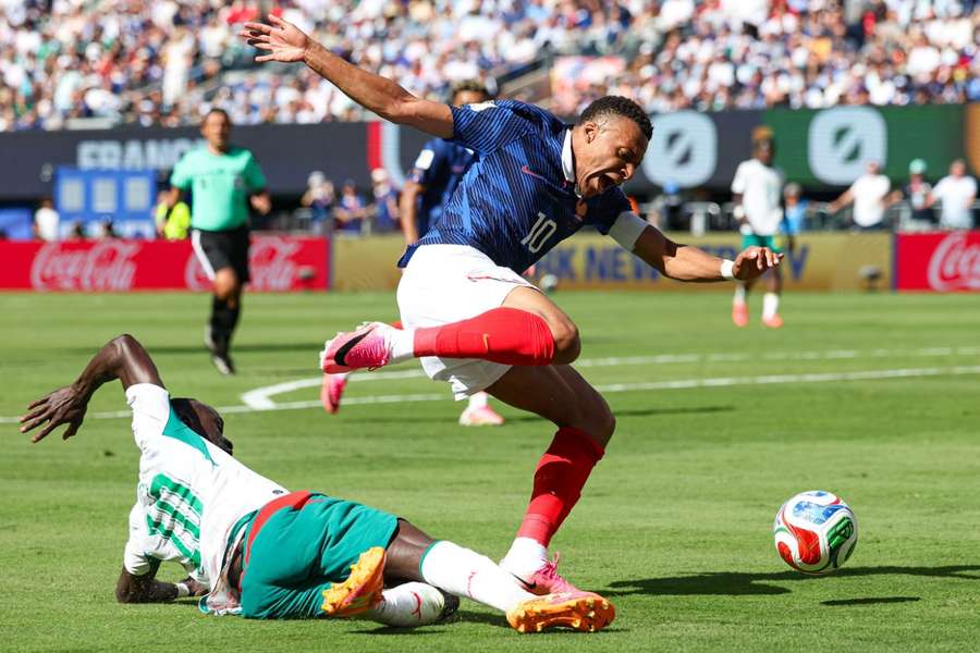 VAR salvou Senegal de pênalti a favor da França