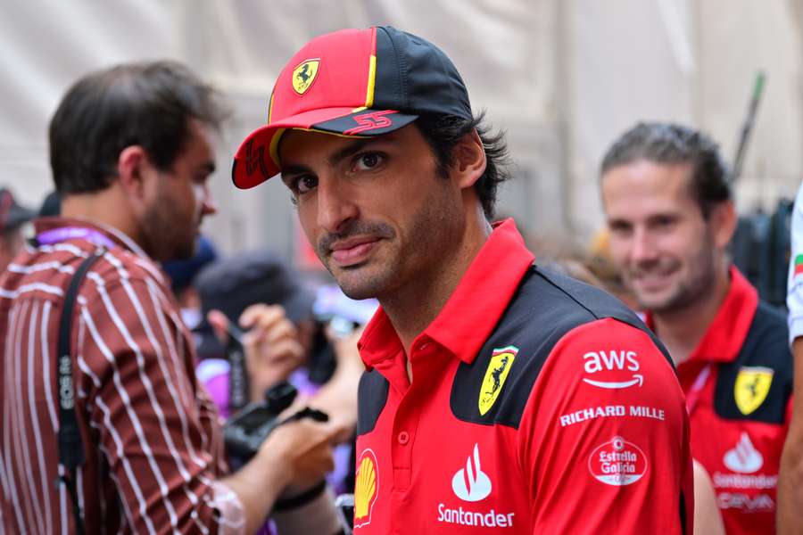 Carlos Sainz, piloto da Ferrari, vai correr em casa no próximo fim de semana
