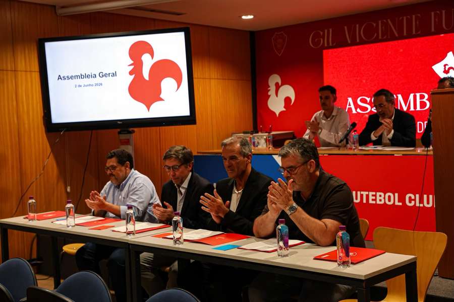 Sócios reunidos na Assembleia Geral