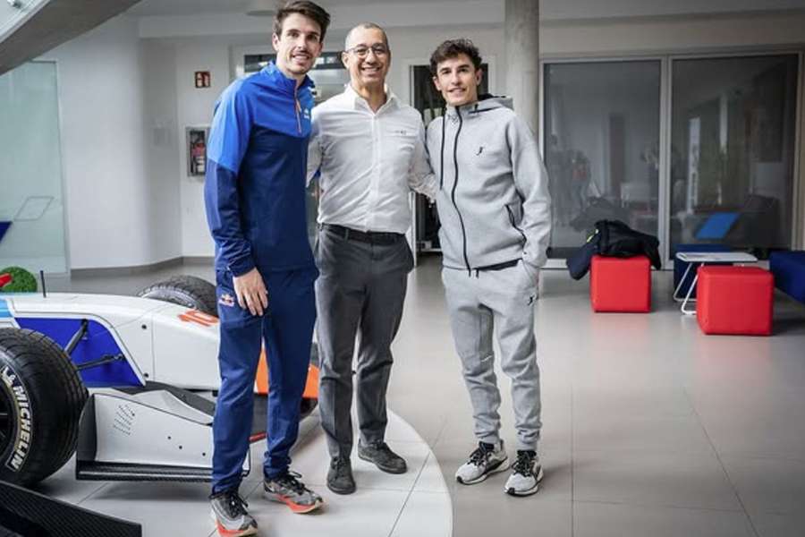 Emiliano Ventura com Marc Márquez e Alex Márquez