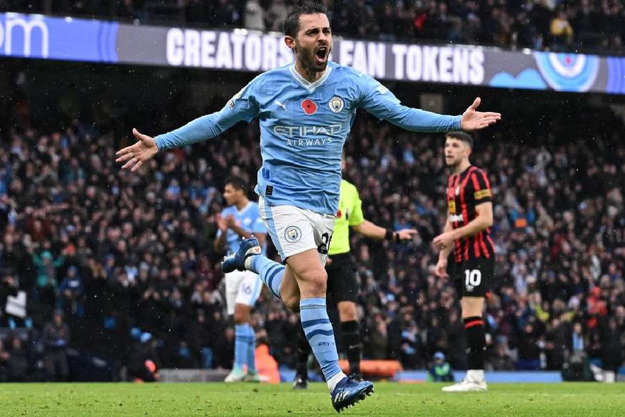 Bernardo Silva marcou duas vezes em goleada do City