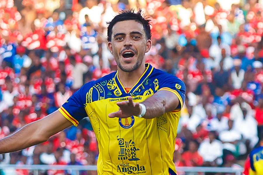 Benny celebra golo do Petro