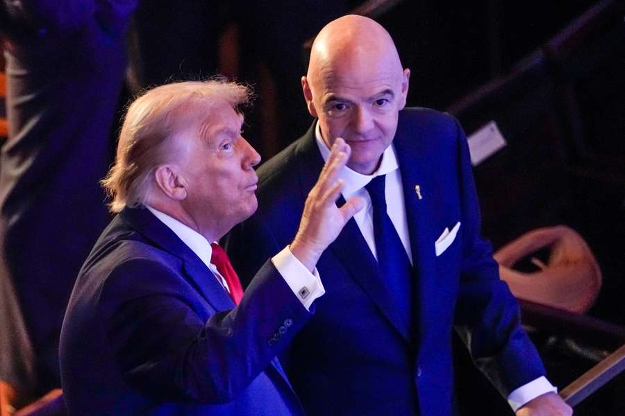 Donald Trump, președintele SUA, alături de Gianni Infantino, președintele FIFA