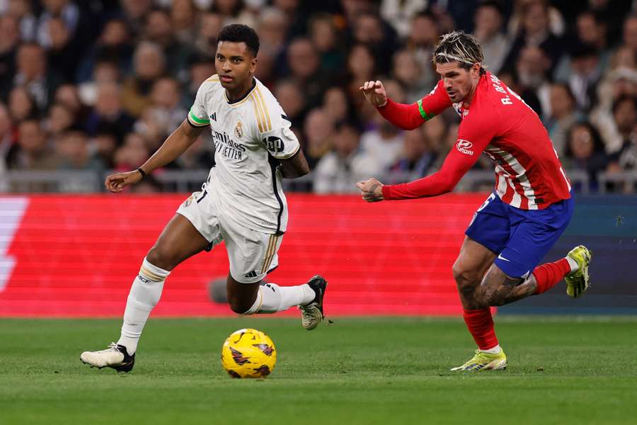 Il gol di Llorente all'ultimo respiro strappa un punto all'Atletico nel derby di Madrid