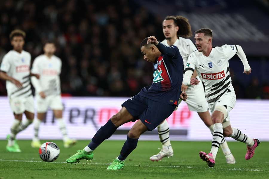 O Rennes não conseguiu segurar o PSG