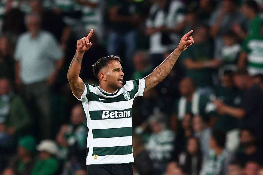 Rodrigo Zalazar fez um golaço de livre e foi o homem do jogo Rodrigo Zalazar fez um golaço de livre e foi o homem do jogo