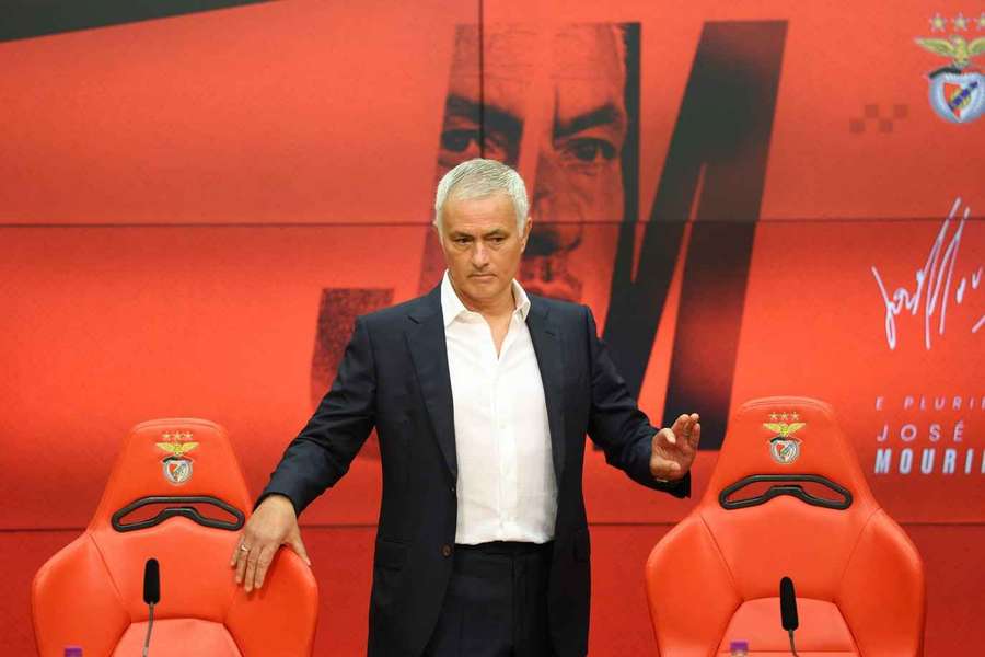 José Mourinho apresentado pelo Benfica no Seixal