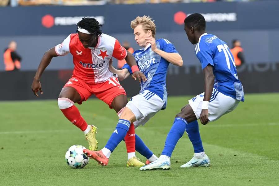 Pražská Slavia sa delila bez gólov v Olomouci. Pražská Slavia sa delila bez gólov v Olomouci.