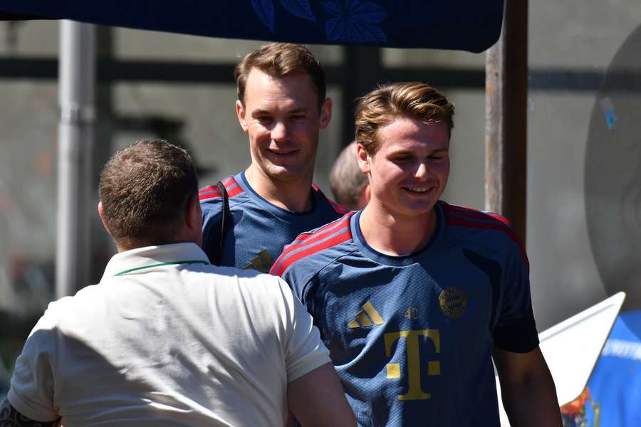 Manuel Neuer und Jonas Urbig im Bayern-Training Manuel Neuer und Jonas Urbig im Bayern-Training