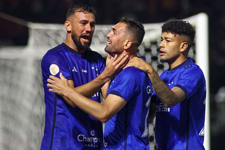 Cruzeiro joga bem, faz 3 no Bragantino e vence fora de casa no Brasileirão