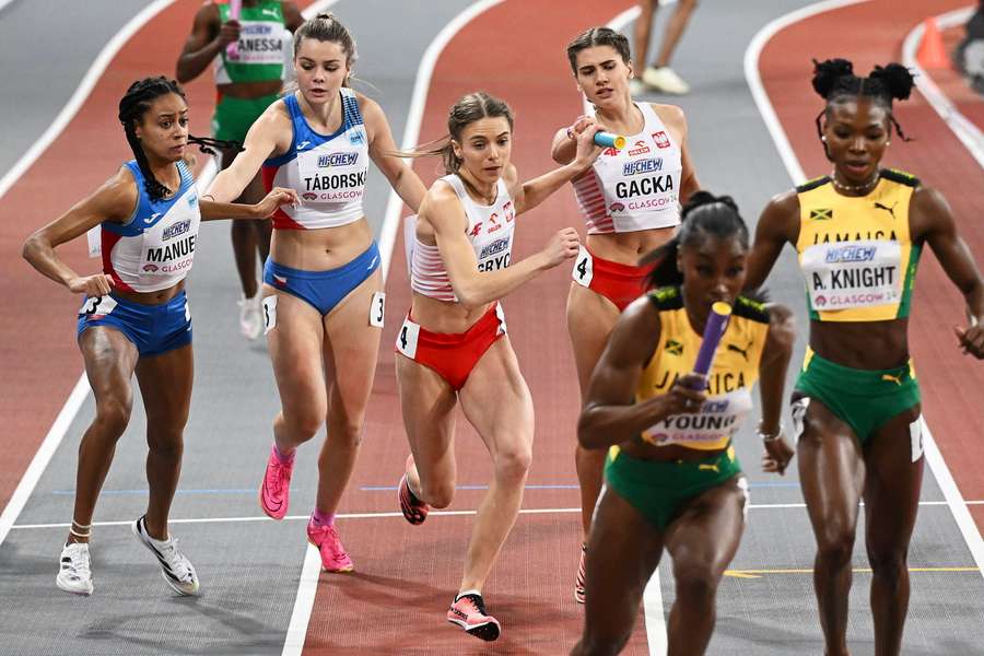 Polki niestety poza finałem sztafety 4x400m. Zajęły czwarte miejsce w biegu eliminacyjnym