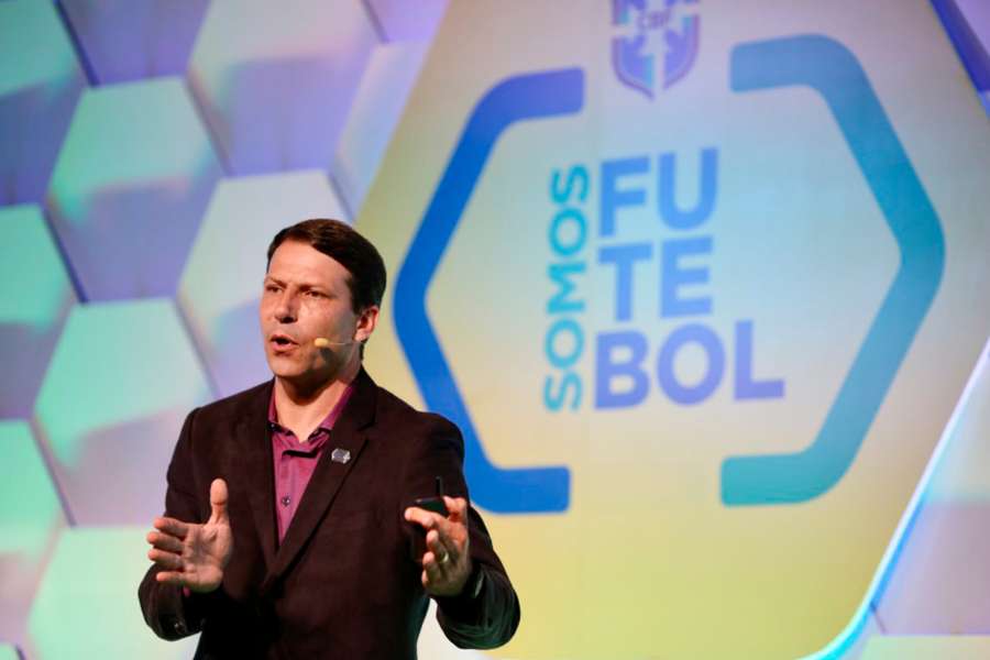 Leonardo Gaciba quando estava na CBF Leonardo Gaciba quando estava na CBF