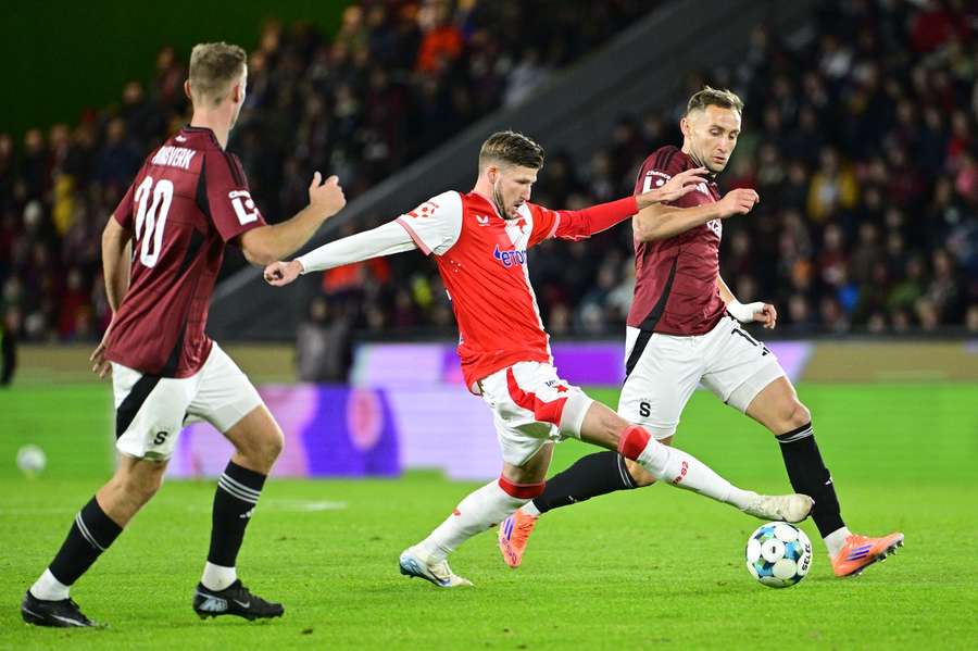 Sparta si rozdelila body so Slaviou.