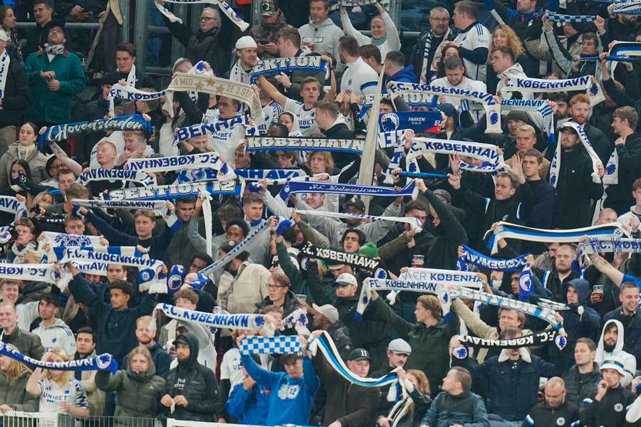 FCK-fans inden kampen mod Jagiellonia - Tilskuerne på billedet har ikke noget med balladen mod AaB at gøre.