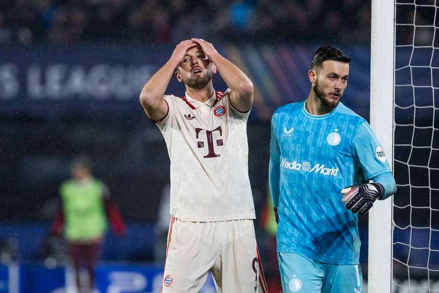Harry Kane und der FC Bayern müssen um den Einzug ins Champions League-Achtelfinale bangen.