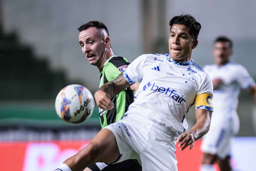 América-MG e Cruzeiro ficaram no empate em clássico no Independência