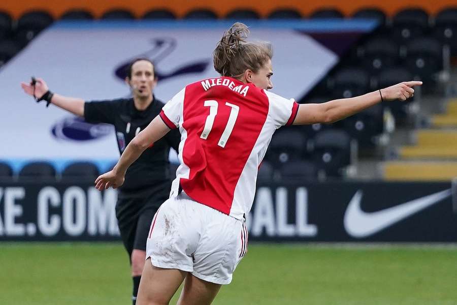 Vivianne Miedema é a maior artilheira de todos os tempos da WSL