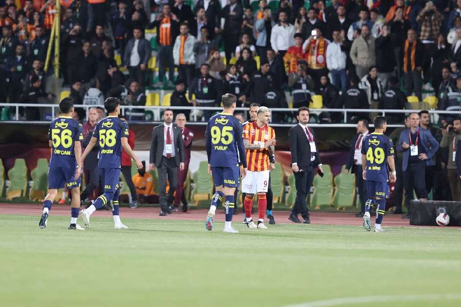 Fenerbahce players leave the field