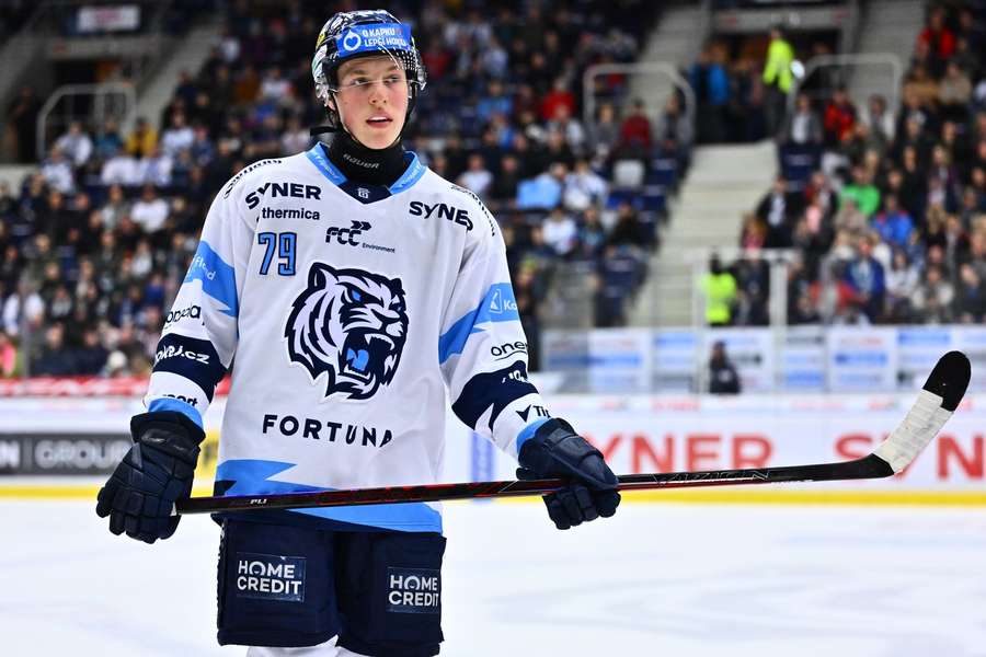 Galvas znovu zářil.