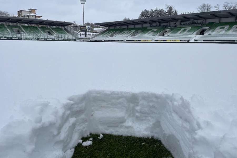 Fotbalu v Bulharsku zabránila sněhová pokrývka.