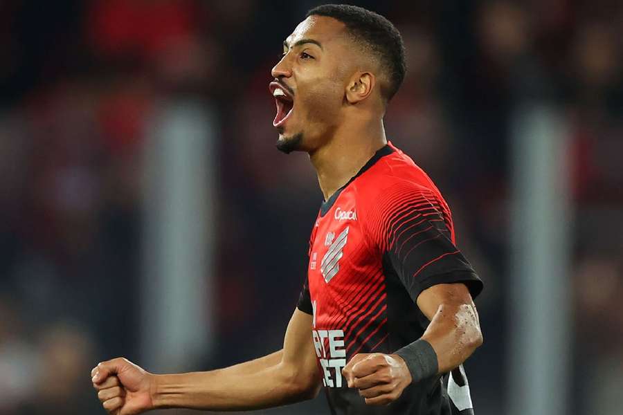 Athletico-PR tentará oitava vitória seguida na Série B
