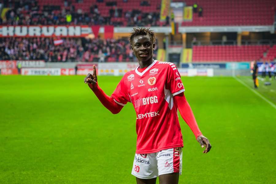 Záložník Gibril Sosseh je blízko přestupu do pražské Slavie.