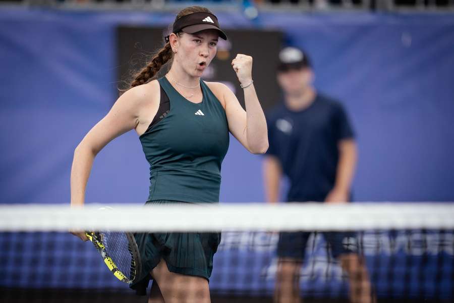 Šalkové se v Jiujinagu daří. Šalkové se v Jiujinagu daří.