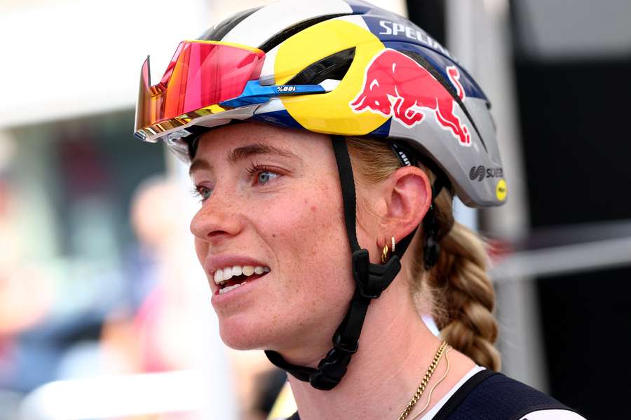 Demi Vollering sur la 2ᵉ étape. Demi Vollering sur la 2ᵉ étape.