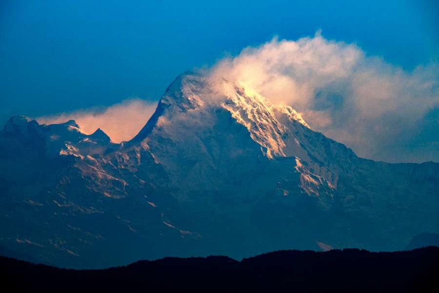 O monte Dhaulagiri, no Nepal