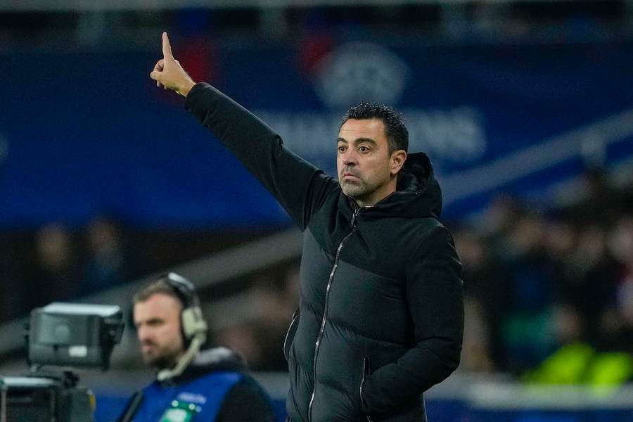 Xavi Harnández heeft opmerkingen gemaakt over de financiële situatie van FC Barcelona Xavi Harnández heeft opmerkingen gemaakt over de financiële situatie van FC Barcelona