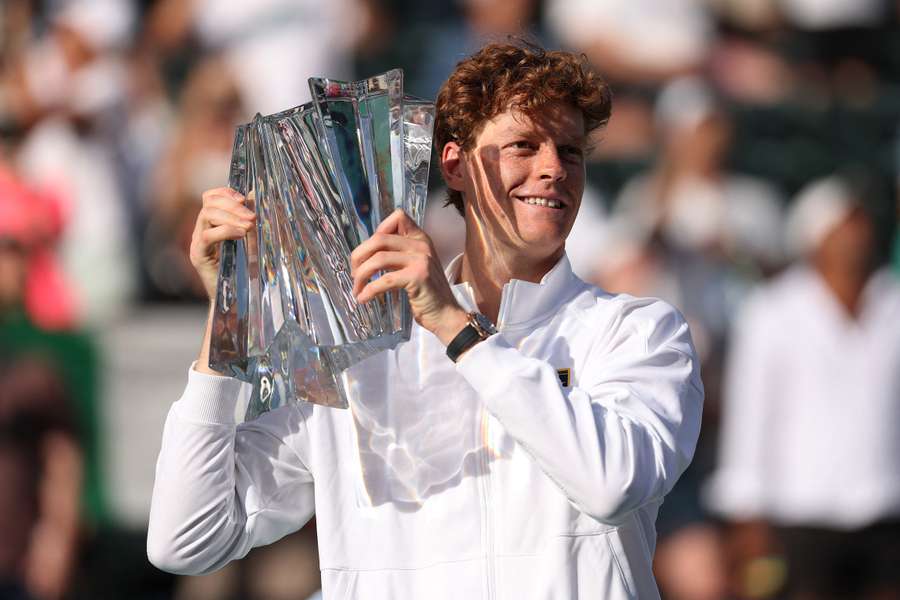 Sinner conquistou um título inédito em sua vitoriosa carreira Sinner conquistou um título inédito em sua vitoriosa carreira