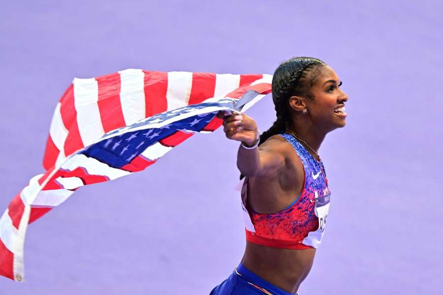 Masai Russell levou o ouro nos 100 metros barreiras